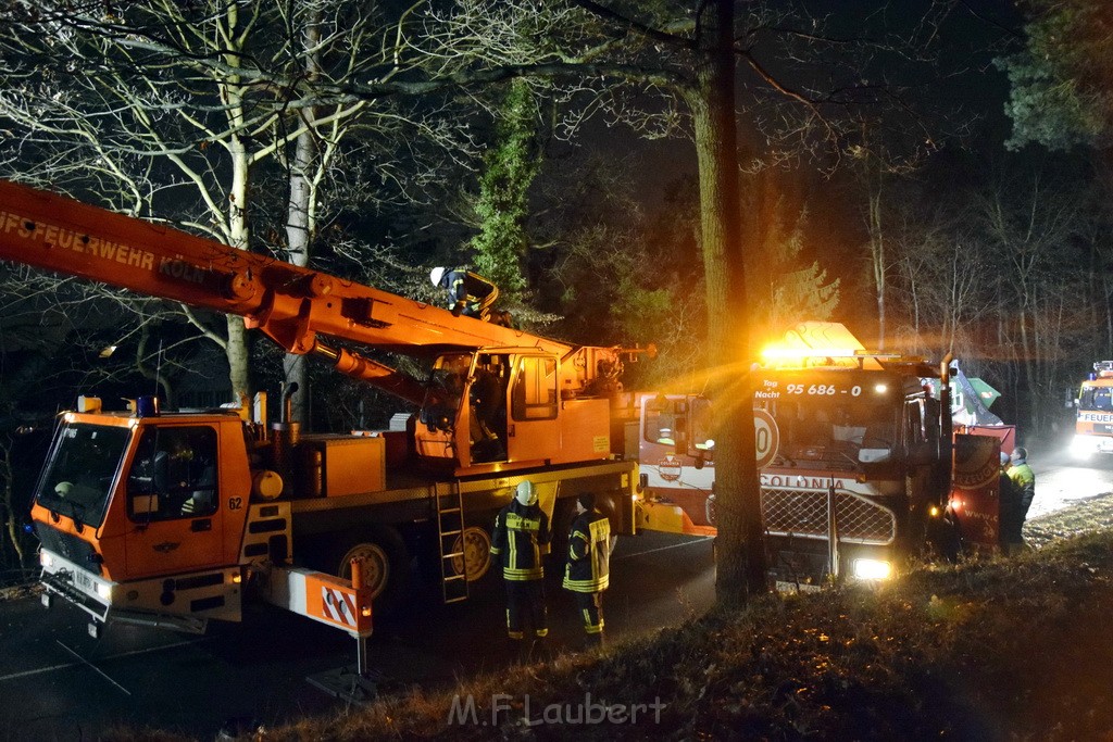 Container LKW umgestuerzt Koeln Brueck Bruecker- Dellbruecker Mauspfad P572.JPG - Miklos Laubert